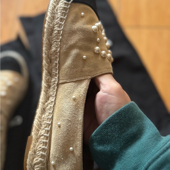 Authentic Chanel Espadrilles Size 39 - Picture 3 of 9